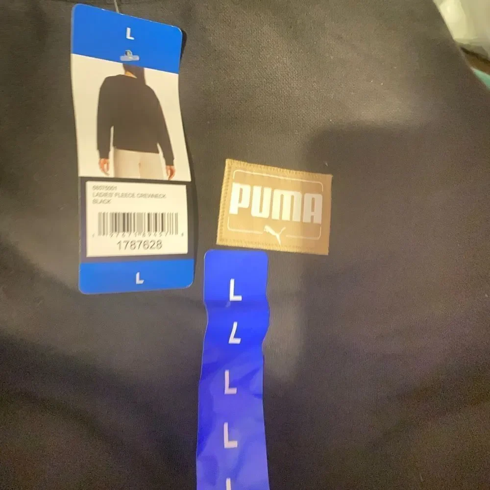 🔥 
PUMA Women's Fleece Crewneck Sweatshirt Badge (Black, size: Large 🎊 - Picture 5 of 5